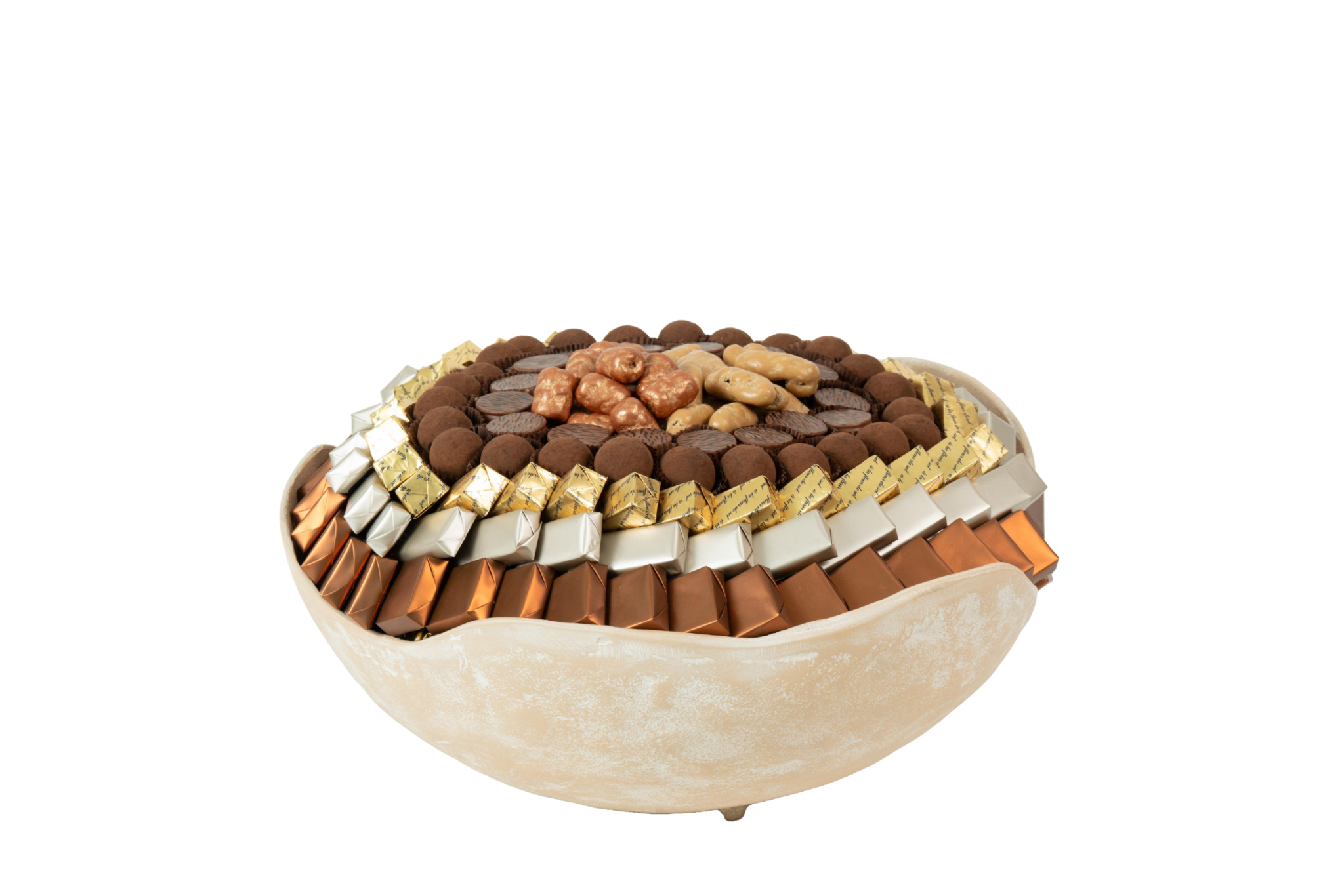 Coupe en métal garnie de chocolat