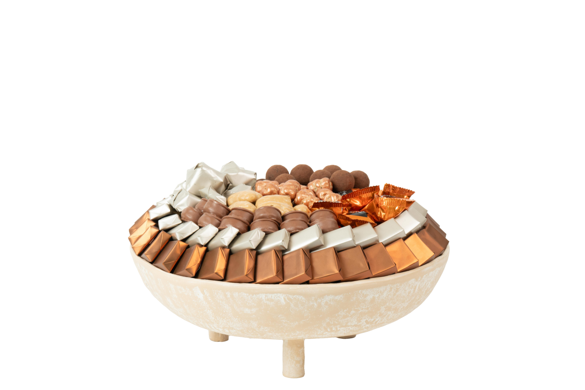 Coupe en métal garnie de chocolat