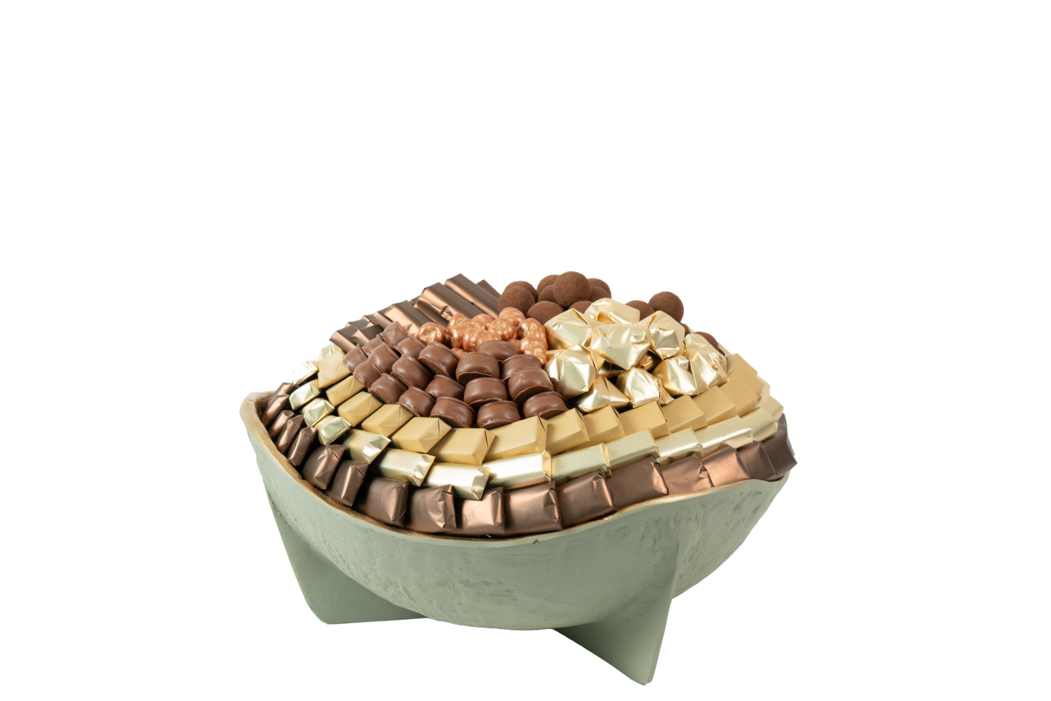 Coupe en métal garnie de chocolat