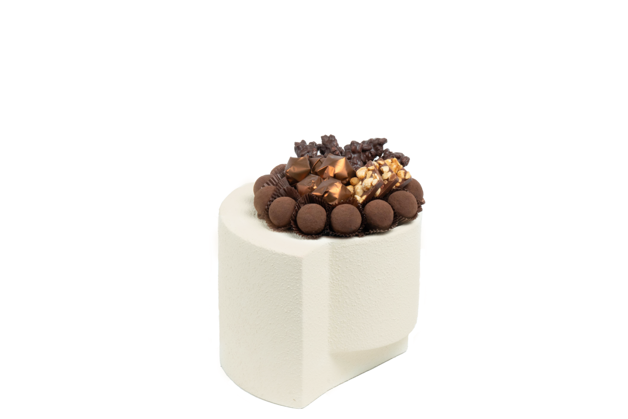 Coupe en porcelaine garnie de chocolat