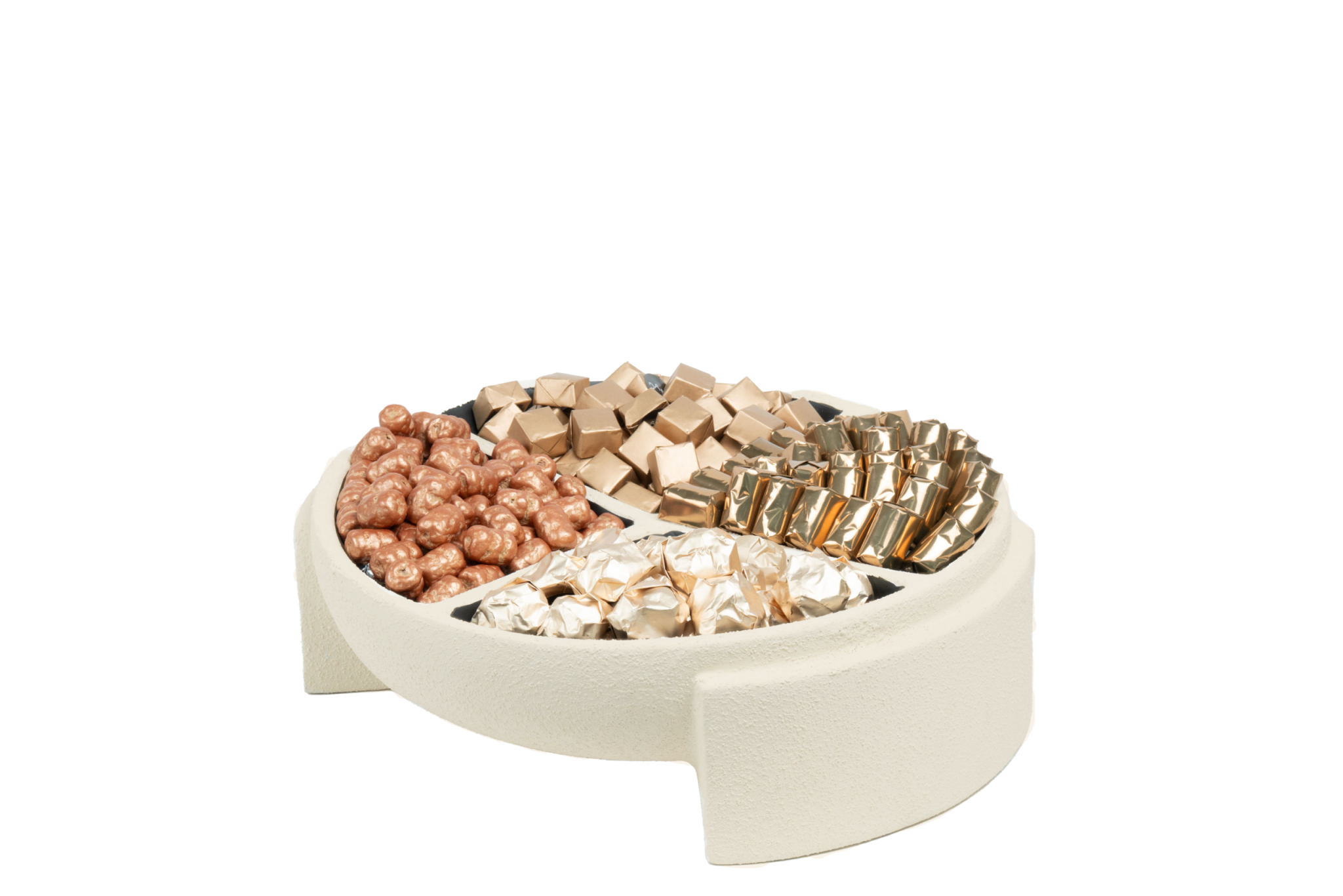 Coupe en porcelaine garnie de chocolat